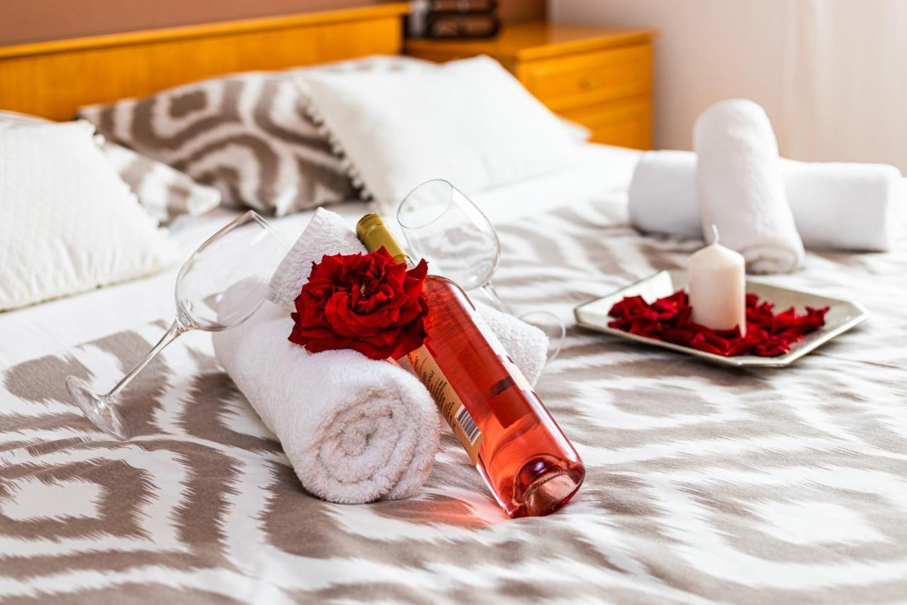 Apartments Come&Stay Punat Bagian luar foto