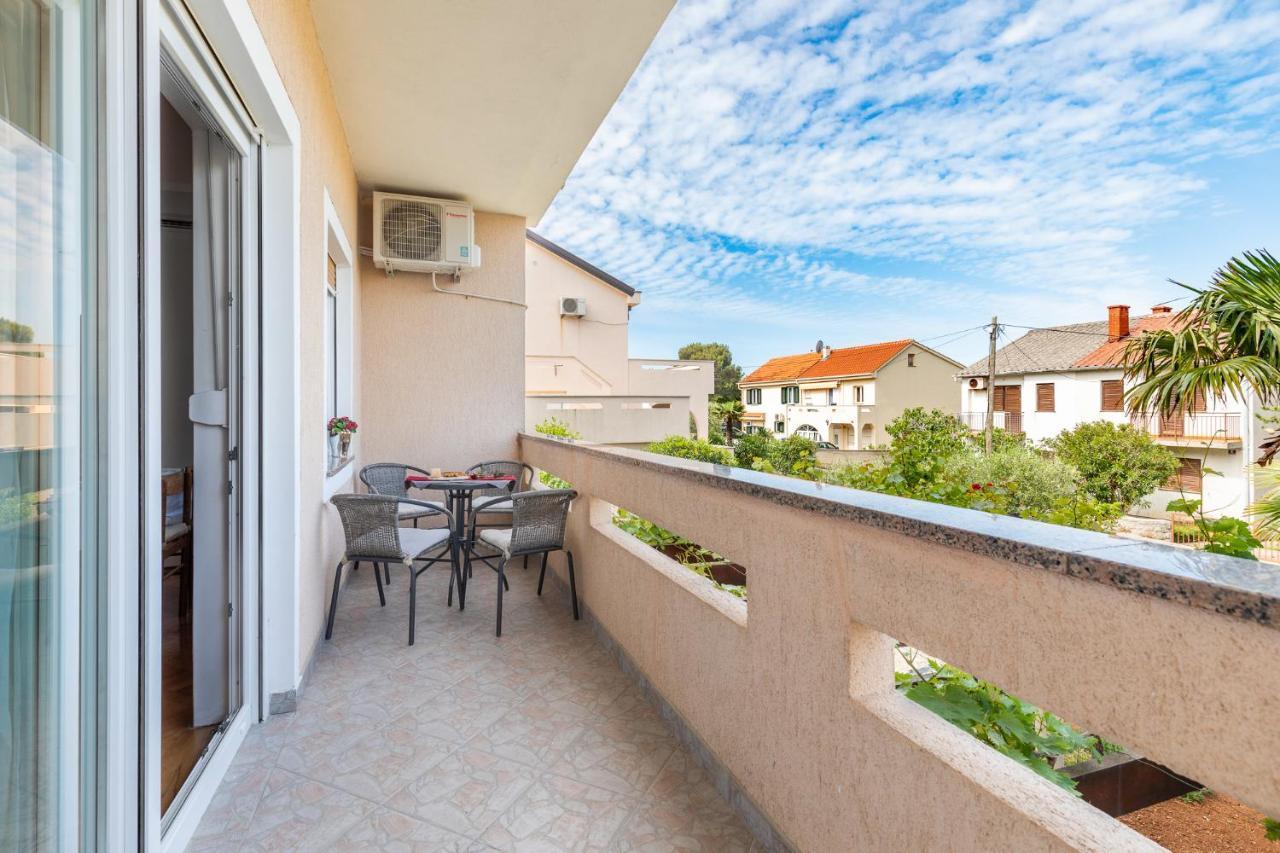 Apartments Come&Stay Punat Bagian luar foto