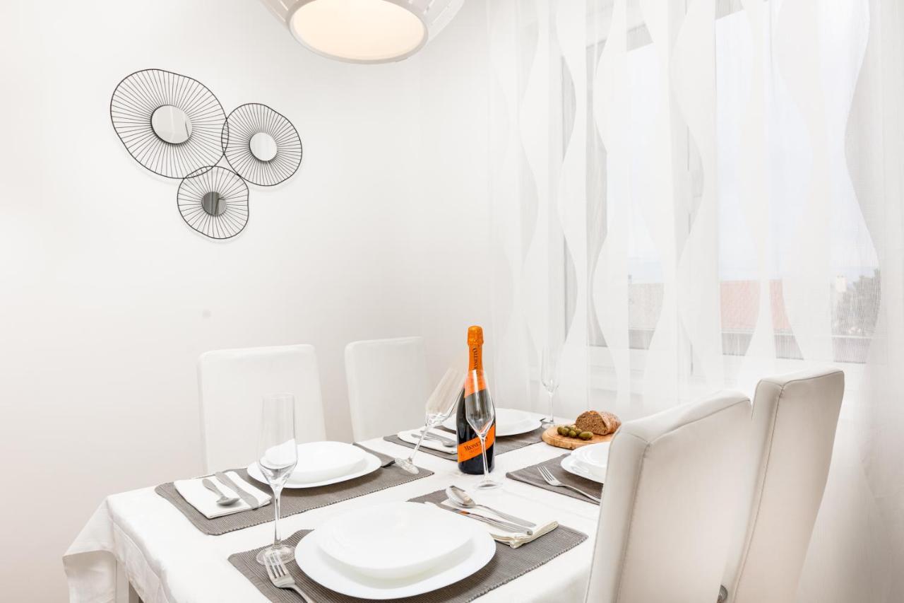 Apartments Come&Stay Punat Bagian luar foto