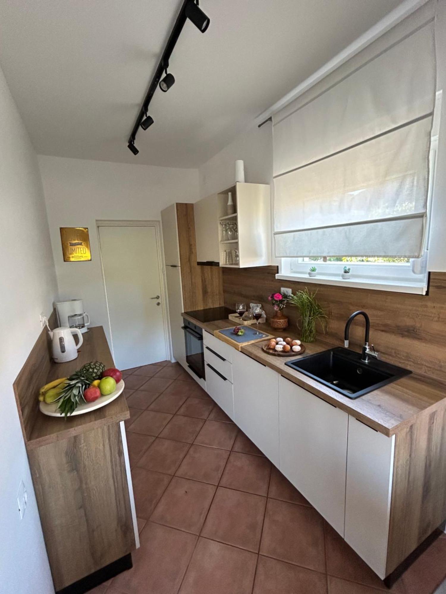 Apartments Come&Stay Punat Bagian luar foto