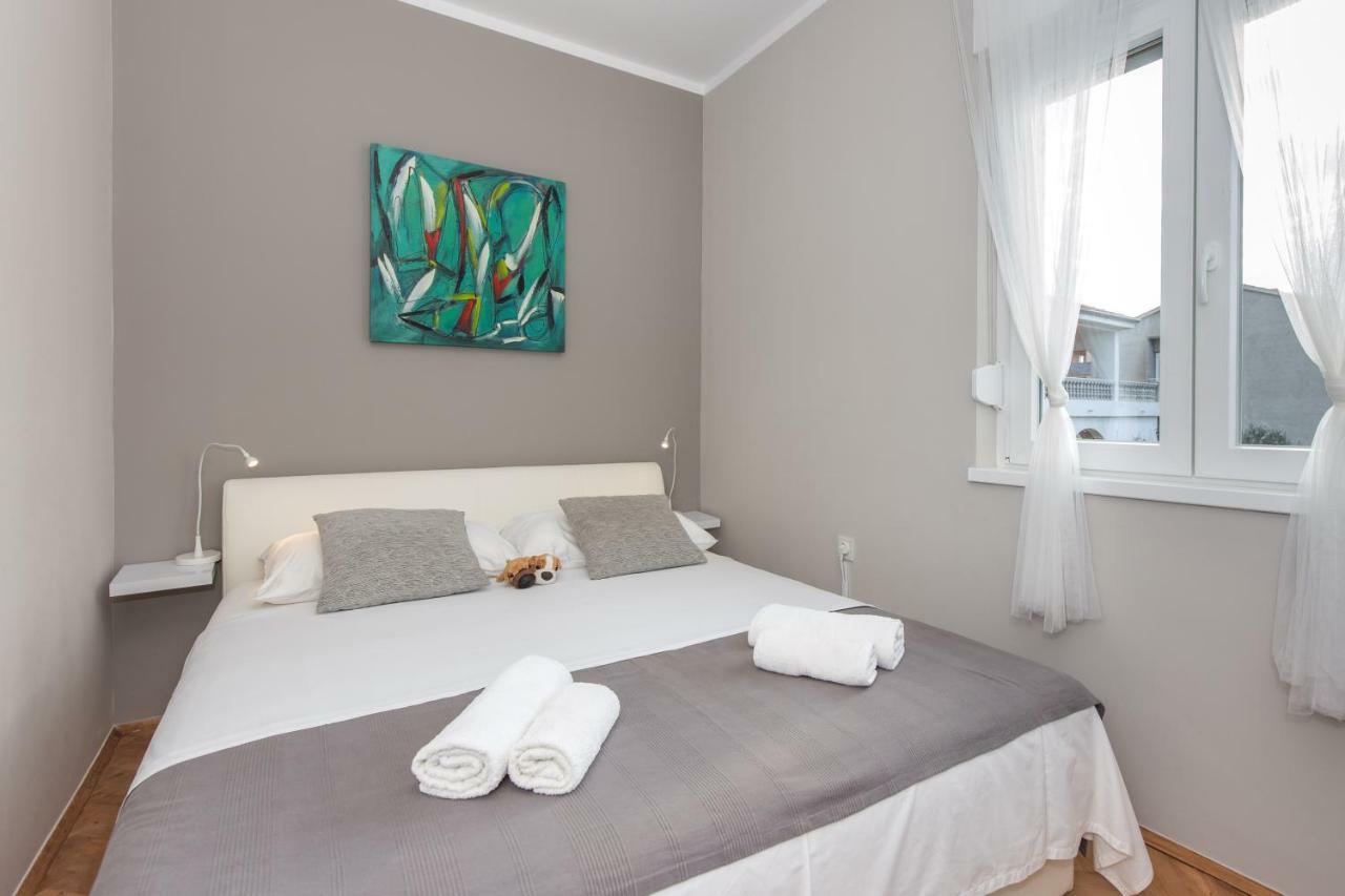 Apartments Come&Stay Punat Bagian luar foto