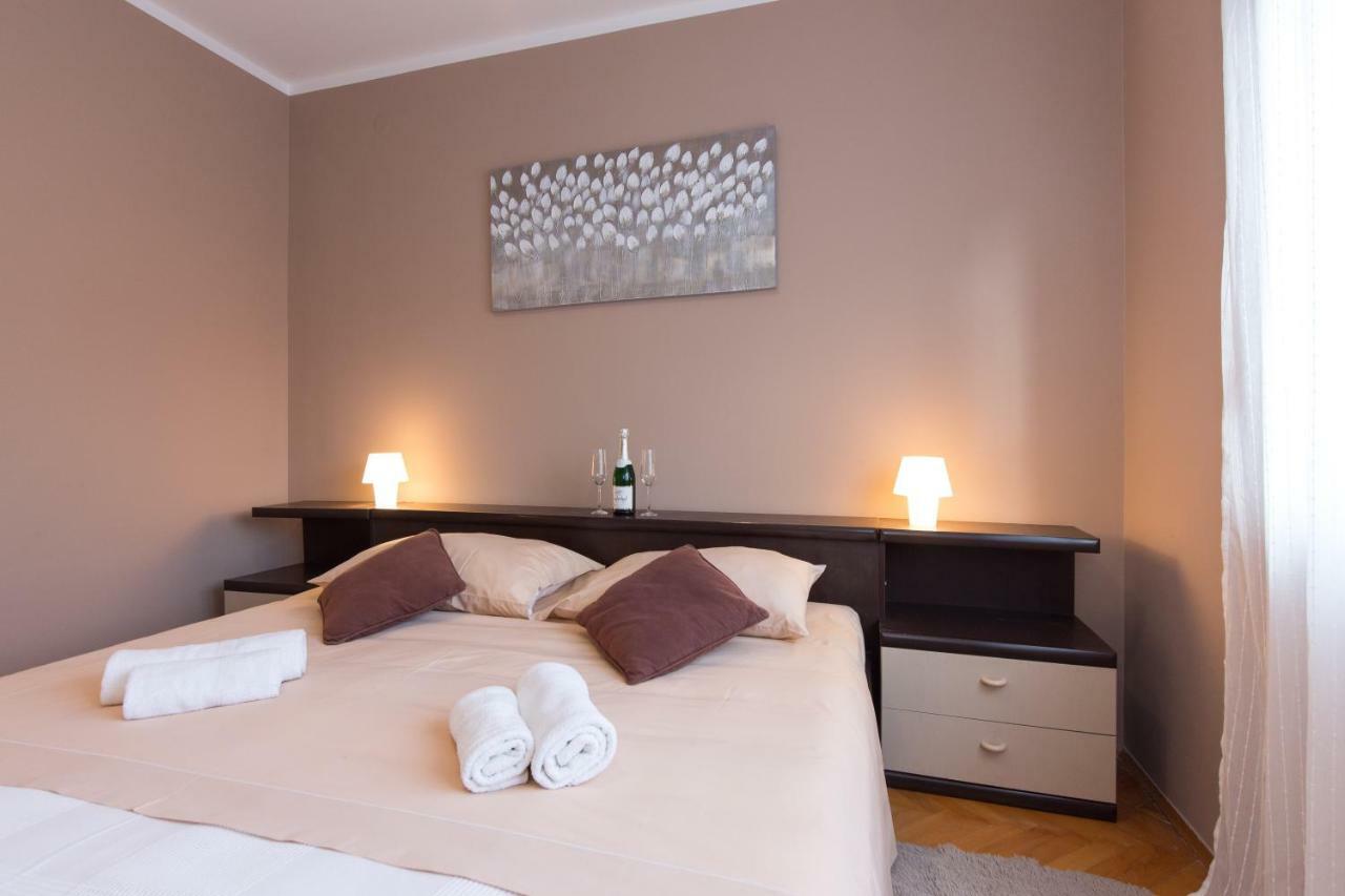Apartments Come&Stay Punat Bagian luar foto